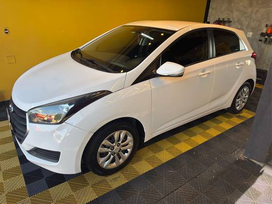 HYUNDAI HB20 1.6 COMFORT STYLE 16V FLEX 4P AUTOMÁTICO